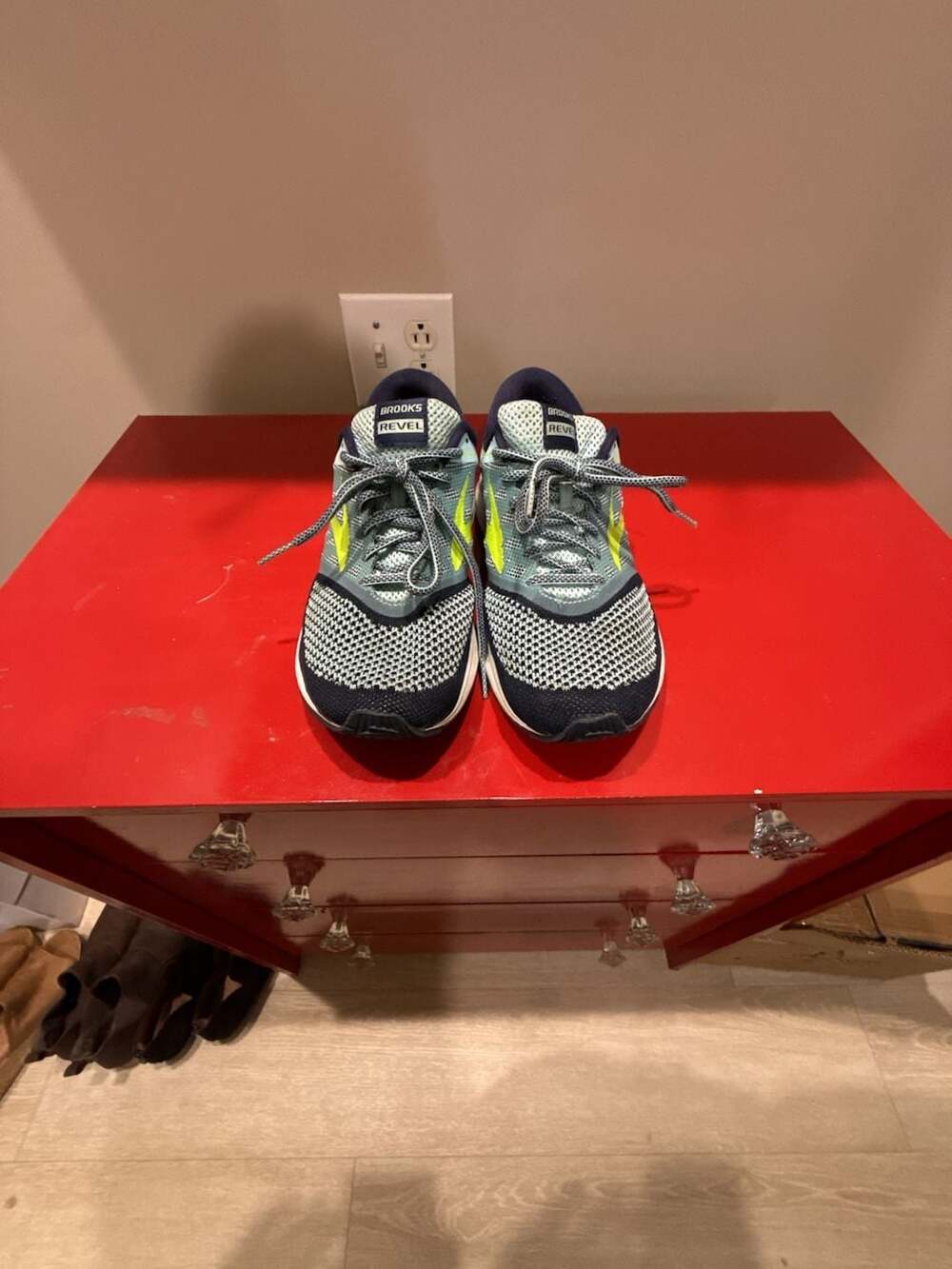 Brooks Revel Running Shoes Size 8.5 Blue and Green